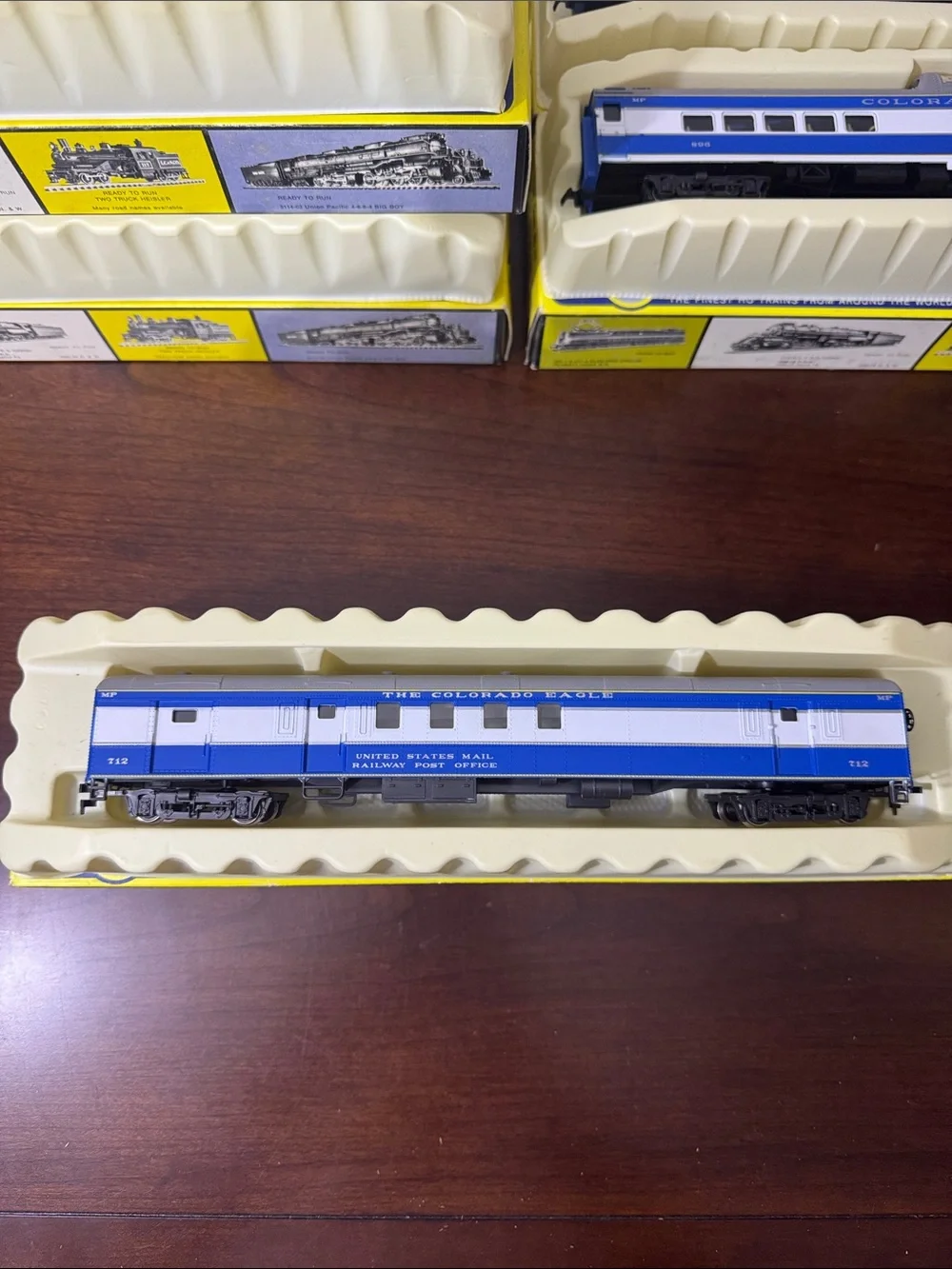 AHM The Colorado Eagle 1930’s HO 7 Piece Constant Lighting Passenger Car Set New
